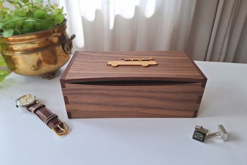 Gentlemans Quarters Walnut Holden