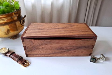 Gentlemans Quarters Walnut Plain Lid Box